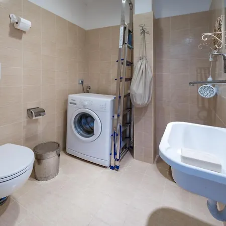 Monticello Via Cavour Guest house 4*