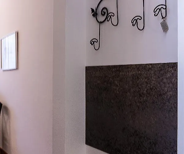 Via Cavour Affittacamere 4*