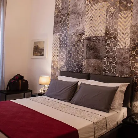 Monticello Via Cavour בית הארחה 3*
