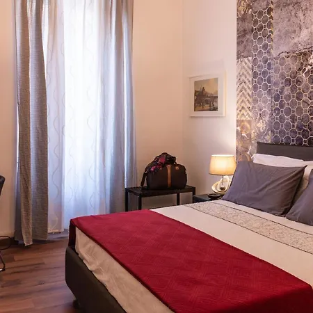 בית הארחה Monticello Via Cavour 3*